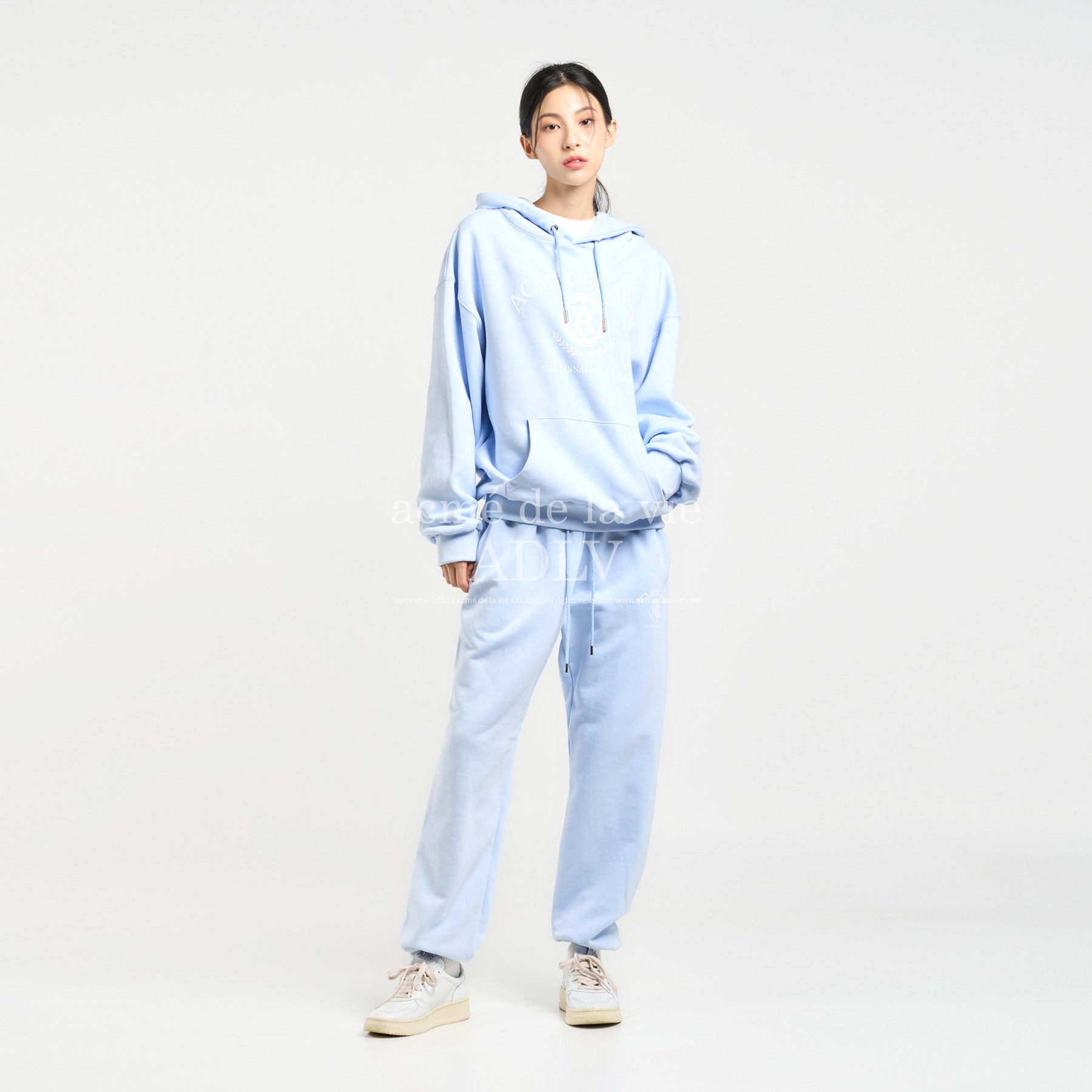 ADLV-[아크메드라비] LAUREL A LOGO EMBLEM HOODIE SKYBLUE