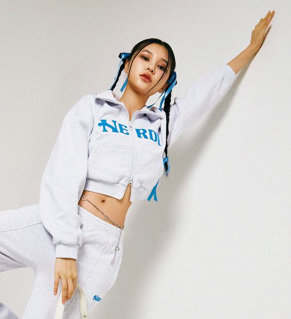 韓國 NERDY - Disney X Nerdy Cropped Sweat Zip Up (2color)