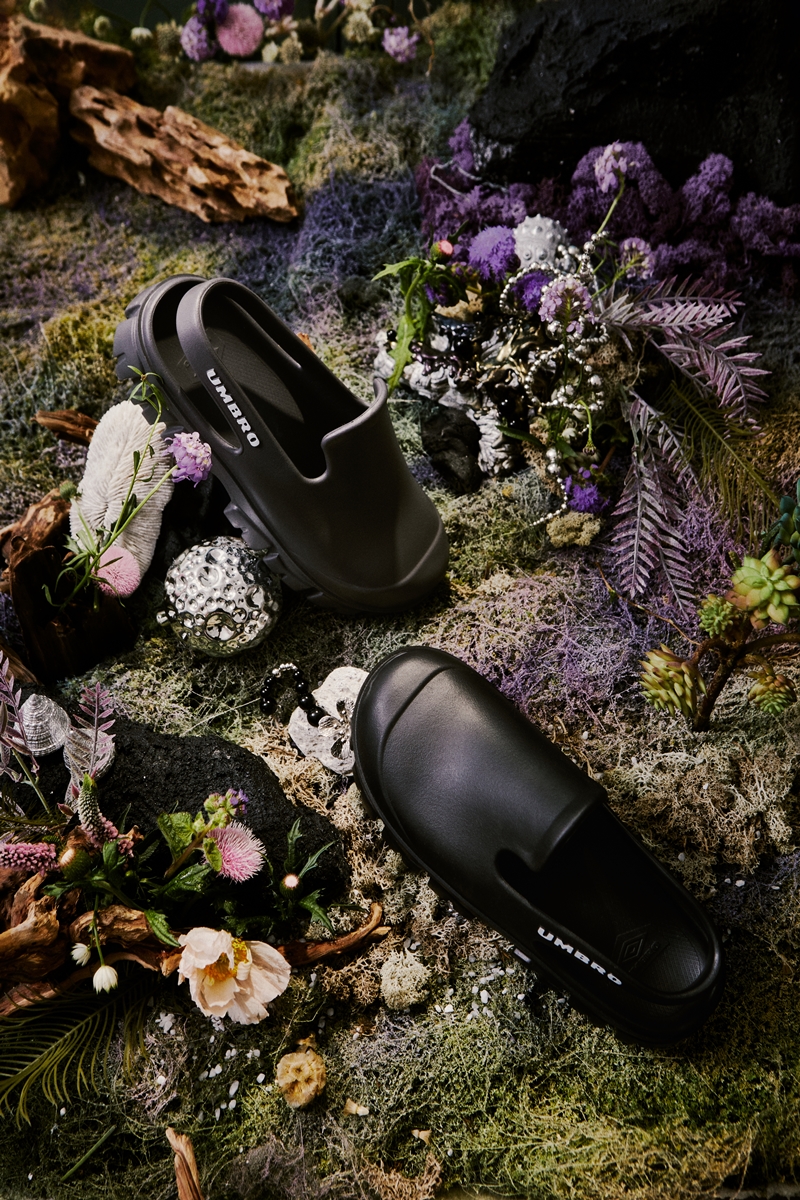 韓國 UMBRO - TOPI (토피) / BLACK