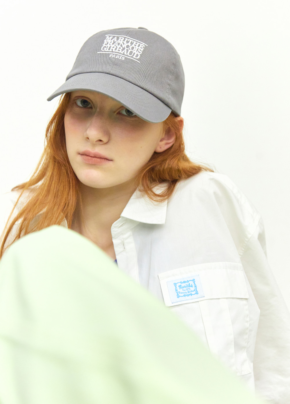 キャップ Marithe + Francois Girbaud SMALL CLASSIC LOGO CAP light gray 韓國MARITHE FRANCOIS GIRBAUD - SMALL CLASSIC LOGO CAP light gray